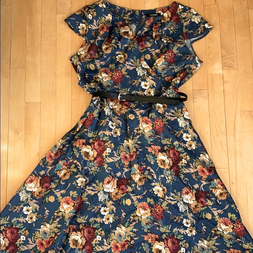 Retro Criss Cross Dress with pockets!